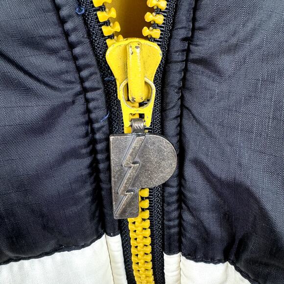 Vintage Pro Player Iowa Hawkeyes Jacket Size XL Yellow Black Puffer Zip Up NCAA - Picture 5 of 13